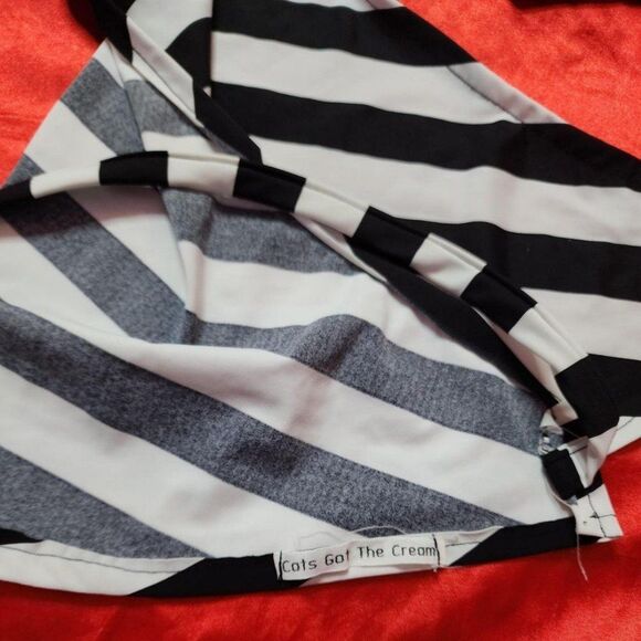 Cats got the cream stripe black and white tie top - Picture 4 of 4